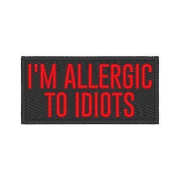 Вишитий шеврон I'm allergic to idiots чорно-червона 64 фото